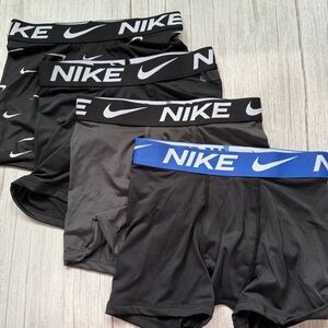 New Boy's NIKE Set Of 4 Boxer Brief